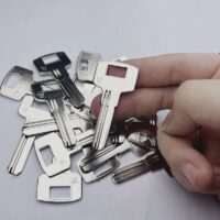 100 PCS/LOT Common household blank key blank  FAV1D key blanks Suitable for AB slot key blanks