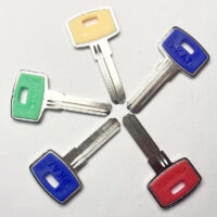 100 PCS/LOT High-quality replacement key blank featuring a colored handle and premium dimple design (AB-style slot)